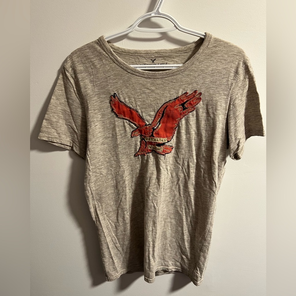American Eagle tshirt